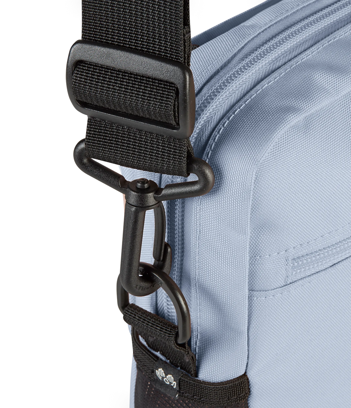 central-adaptive-crossbody-i6 JS0A7ZNB7G7-DET4.webp