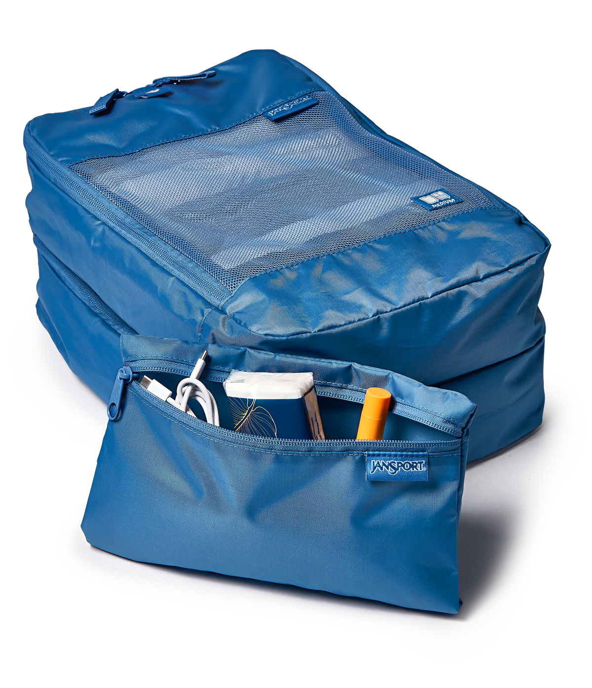 22-carry-on-luggage-packing-cubes-elemental-blue-set-p8 JS0A86DREW5-DET3.png