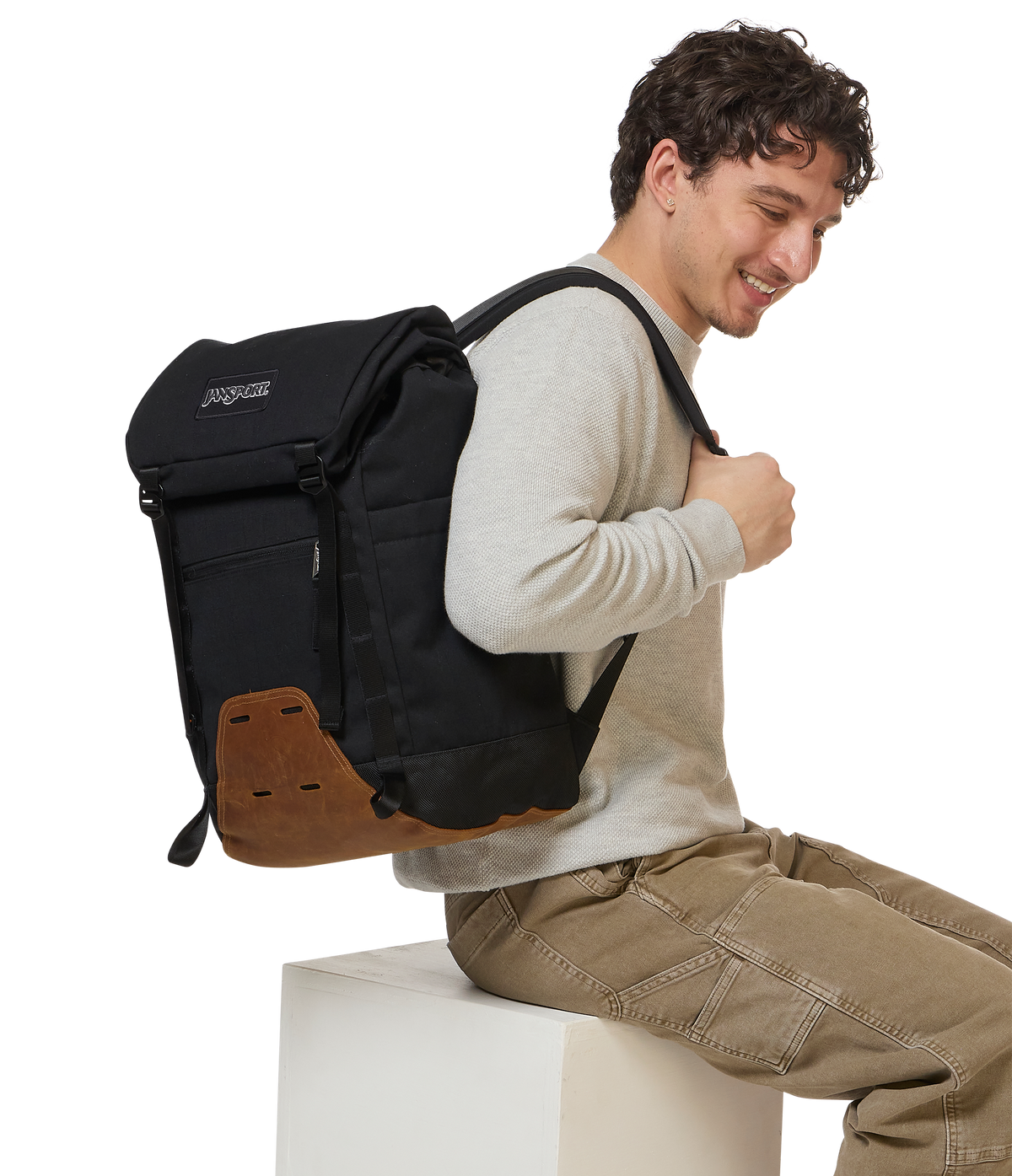 cruiser-rucksack-t0 JS0A86EP008-MODEL.png