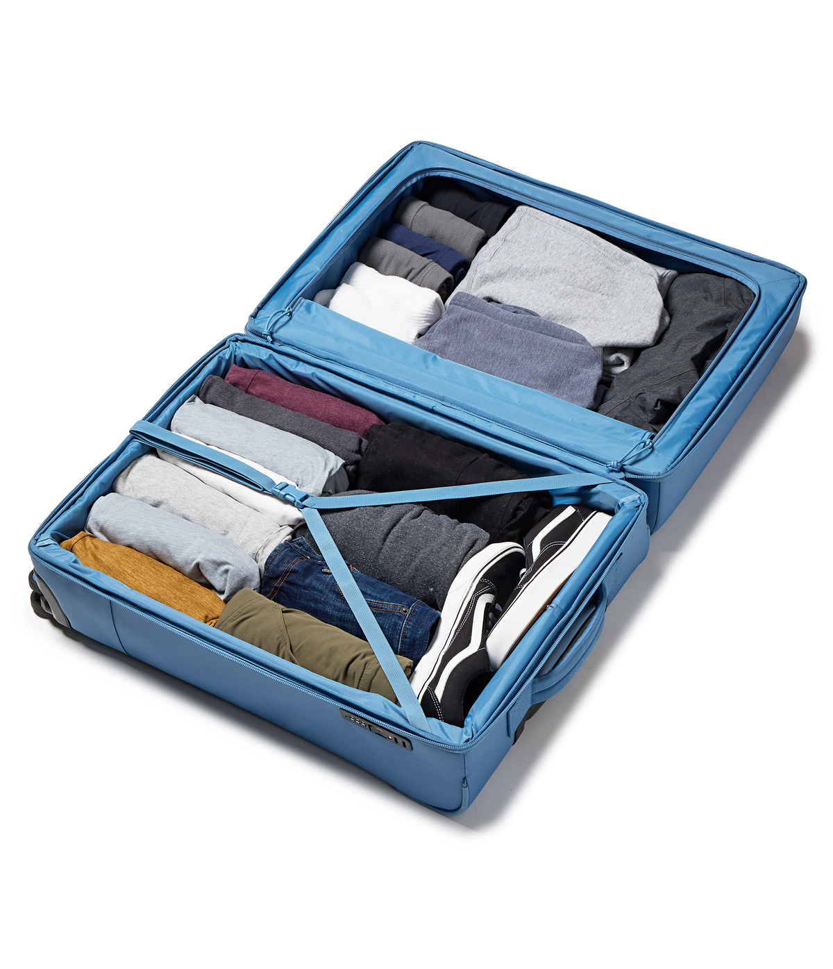 26-checked-luggage-toiletry-bag-elemental-blue-set-b4 JS0A8E8CEW5-DET3.png