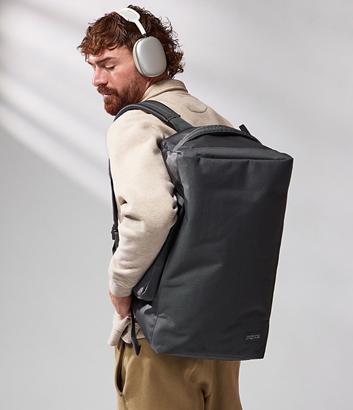 good-latitude-convertible-duffel-t9 JS0A8E8EDMX-MODEL.png